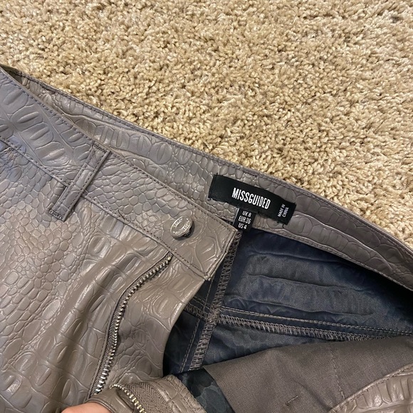 DARK GRAY MISSGUIDED CROC LEATHER SHORTS/ WORN ONCE/ SIZE US 4 - Picture 4 of 4